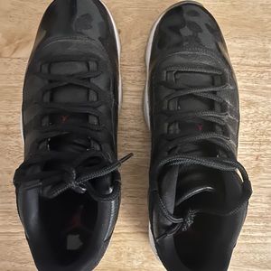retro 11 low jordan men
